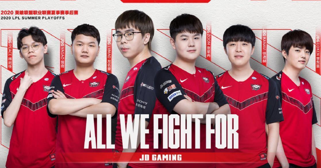 球队前行的 球队前行的